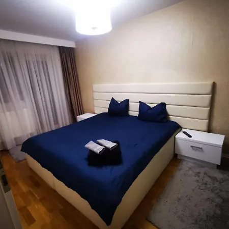 Luxury Apartment. 10 Minutes Taxi Ride To Center *